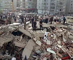 'Olası bir depremde en az 50 bin bina yıkılır'