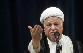 Rafsancani yeniden cuma minberinde