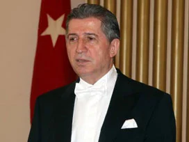 Toptan: Gök kubbede hoş bir seda