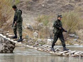 Tunceli'de teröristlerle çatışma