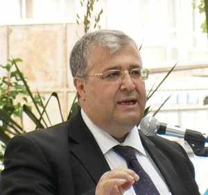 Türker'den MHP ve CHP'ye açılım çağrısı