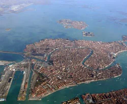 Venedik'te 1 sente otel!