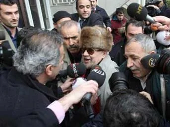 Yalçın Küçük irtibatı büyük