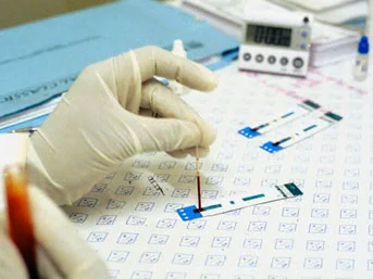 AIDS'in bulaşmasını engelleyen aşı geliştirildi