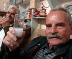Alkollü içki reklamları yasaklansın