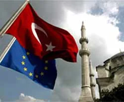 'Avrupalıların çoğu Türkiye'ye AB'de sanıyor'
