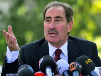 Bakan mikrofonu açık unutunca...