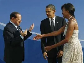 Barlusconi, Obama ailesinin bronzluguna taktı