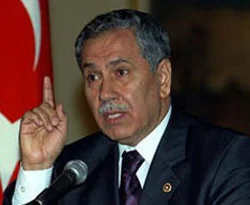 Bülent Arınç 2010 için umut saçtı