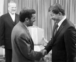 Davutoğlu'nun Tahran ziyareti sürüyor