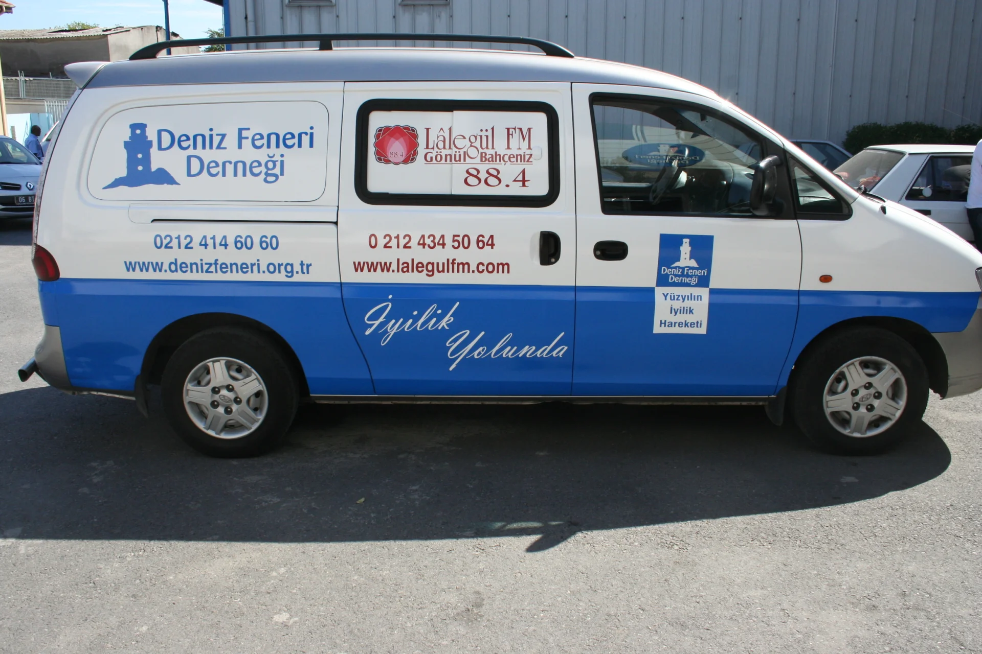 Deniz Feneri'nden dayanışma örneği
