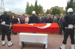 Emekli Vali Dede, toprağa verildi