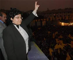 Emine Ayna'dan tuhaf bir açıklama
