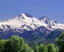 Erciyes Dağı'na kar yağdı