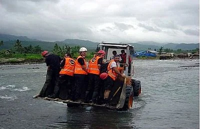 Filipinler'de ölü sayısı 100'ü geçti