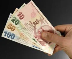 Giyimden kısıp, eğlenceye harcadık