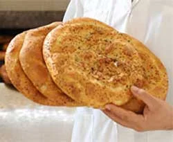Halk ekmeğin ramazan pidesi yok satıyor