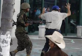Honduras'ta karıştı: 2 ölü