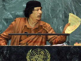 Kaddafi BM'yi yerden yere vurdu