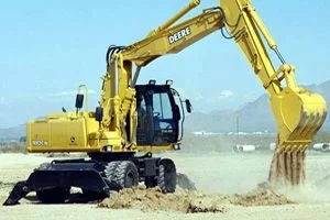 Kazılarda kafatasları ve kadın giysisi bulundu