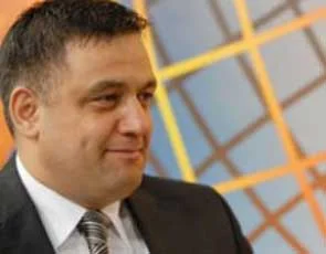 Kınıkoğlu: Kıbrıs için son şans