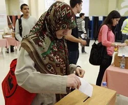 Lübnan kendine geliyor