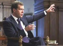 Medvedev İsrail'i uyardı