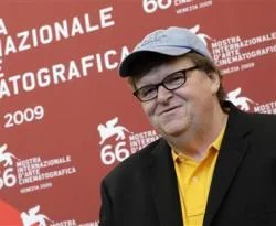 Michael Moore: Kapitalizm bir şeytandır