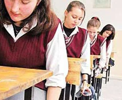 Öğretmen ve öğrencilere telefon yasağı
