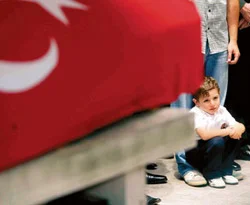 Şehitlerden geriye doğmamış yetimler kaldı