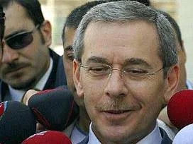 Şener: Hükümet dışarıdan yönetiliyor