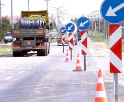 Sonunda kazandı, trafiğe kapattırdı!