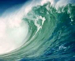Tsunami vurmaya başladı