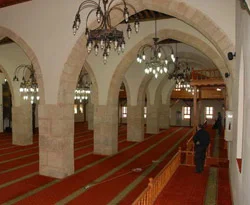 Ulu Cami'ye bayan görevli geliyor