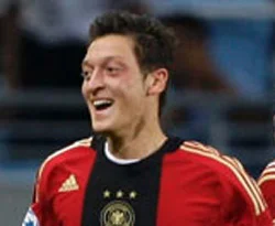 W.Bremen, Mesut Özil'i sigortaladı