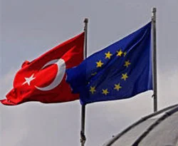 AB Komisyonu TSK'yı eleştirdi