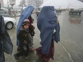 Afganistan'da otobüse saldırı: 2 ölü