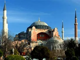 Ayasofya'da yıkım operasyonu