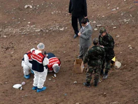 Baraj gölünde 14 el bombası