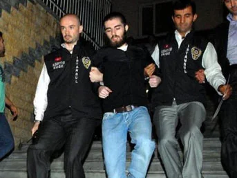 Cem, cezaevinde din dersi alıyor