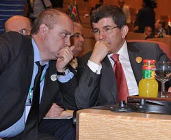 Davutoğlu ve Çağlayan, 80 iş adamı ile Irak'ta