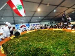 Dünyanın en büyük salata tabağı