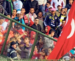 Emre'ye küfür, Milli Takıma öfke