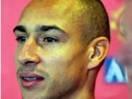 Henrik Larsson futbola veda ediyor