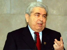 Hristofyas'dan çizmeyi aşan sözler