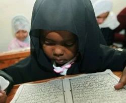 Kenya okullarında başörtü yasağı