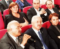 Krizin gizli ilacı: Demokratik açılım