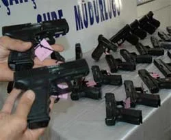 Kuzey Irak'tan silah getiren çete çökertildi