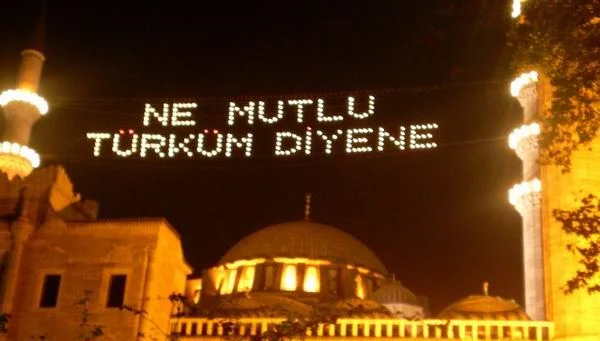 O mahyaların altında namaz olur mu?