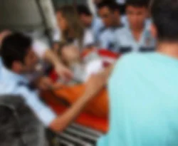 Öğrencileri taşıyan otobüs devrildi